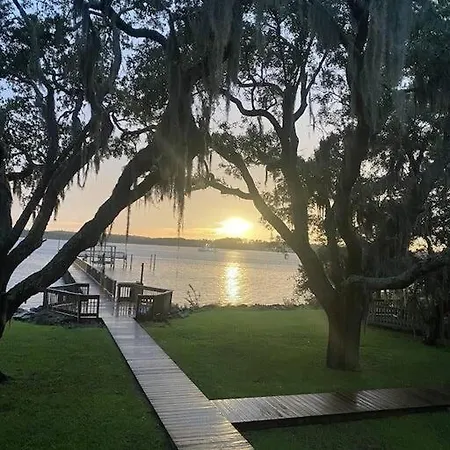 Stunning Waterfront View Home-Private Dock, Beach